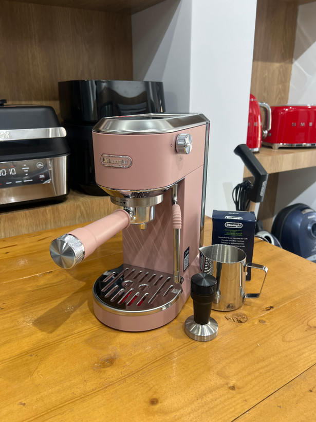 اسپرسوساز دلونگی مدل EC890 با قابلیت Cold Brew و 15 بار